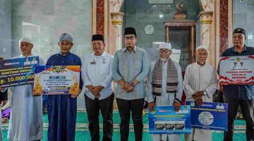 Safari Jumat di Medan Marelan, Rico Waas Dengar dan Beri Solusi Permasalahan Warga