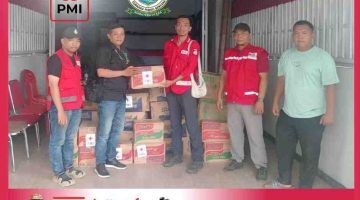 PMI Medan Beri Bantuan Relawan FORWAkA Sumut Peduli Bencana.