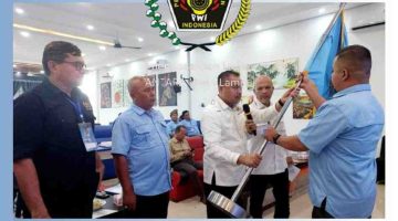 Air Mata, Amanah, dan Persahabatan: Saufi Simangunsong Terpilih Pimpin PWI Tanjungbalai, Farianda Berpesan “Jangan Pernah Berubah”.